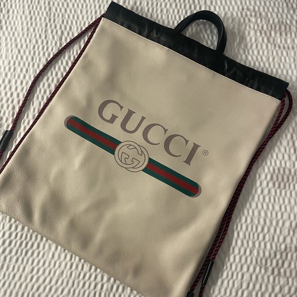 GUCCI Printed Logo Leather Backpack White - Picture 3 of 11